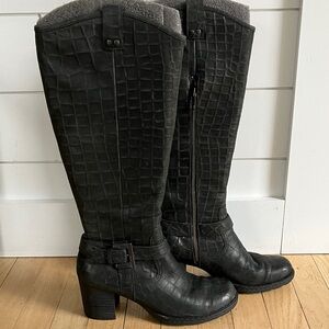 Born Black leather moc croc Pattern Knee-High Boots 8 39